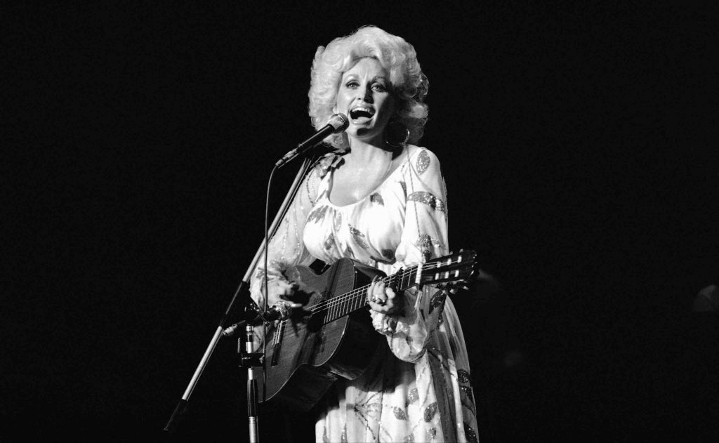 Dolly Parton Bio, Music Journey, Relation, Net Worth 2020,